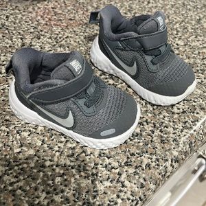 Nike revolution running shoes size 2C